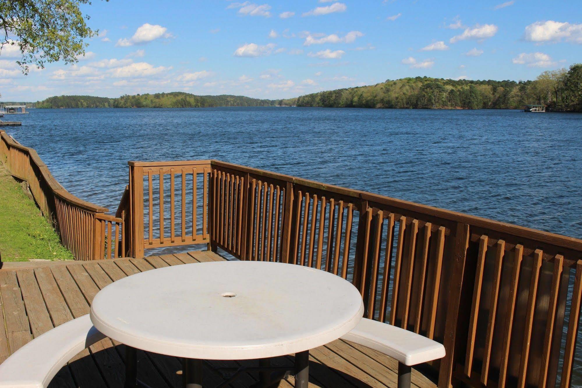 The Wharf Resort Lake Hamilton 外观 照片